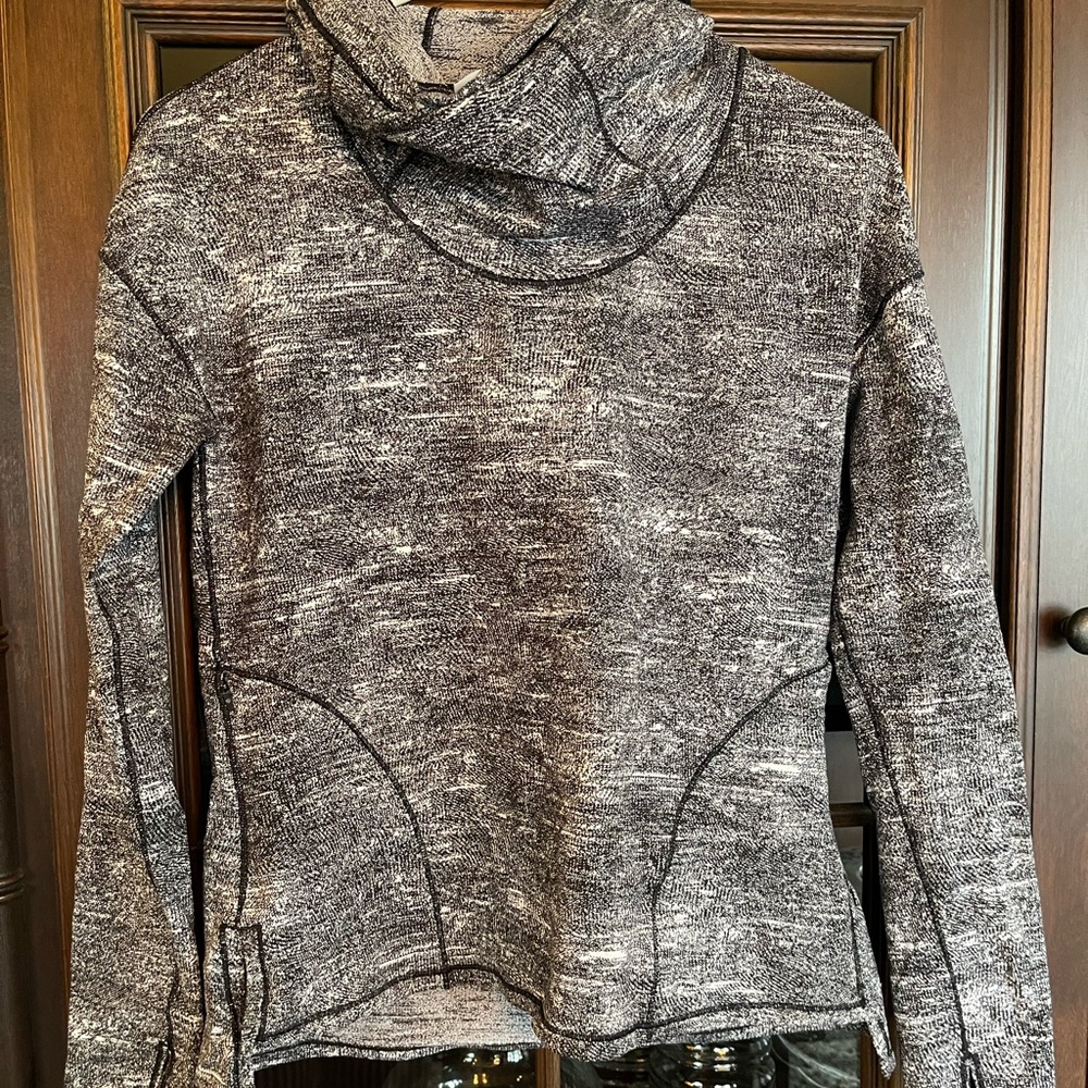 Lululemon pullover